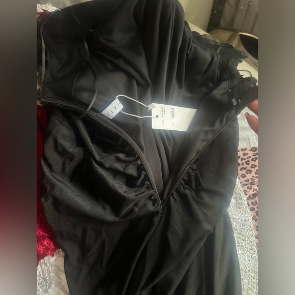 Size small - Picture 12 of 14